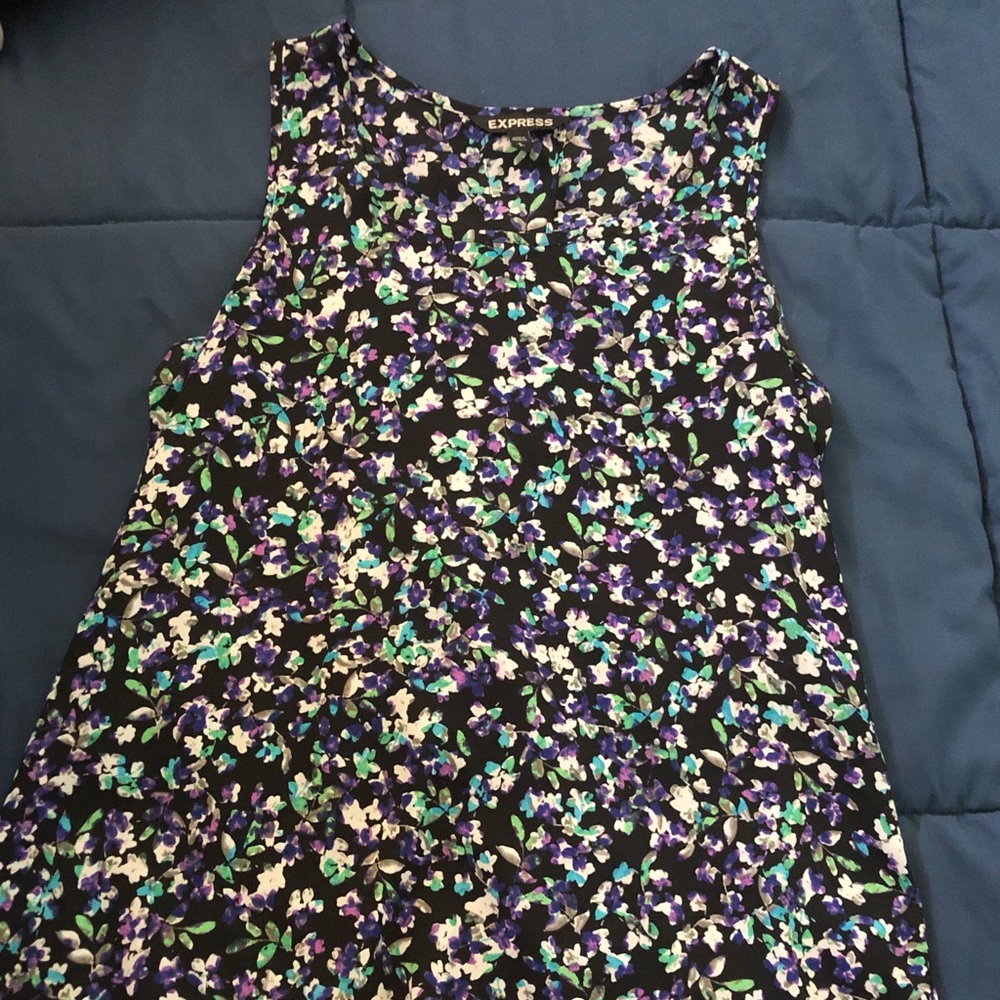 EXPRESS Women’s S/P Flower Pattern Tank Top